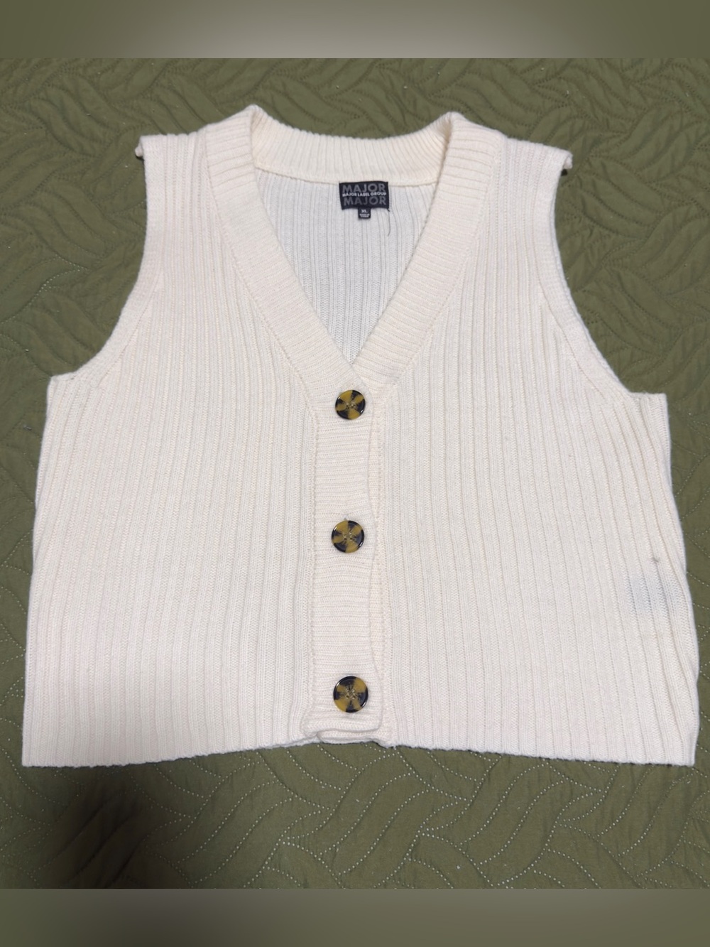 Major Label Group Women’s Cropped Sweater Vest Cardigan XL Cream